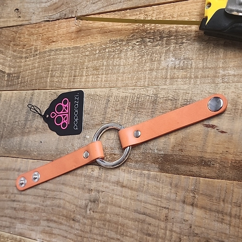 Paparazzi Leather Snap Braclet